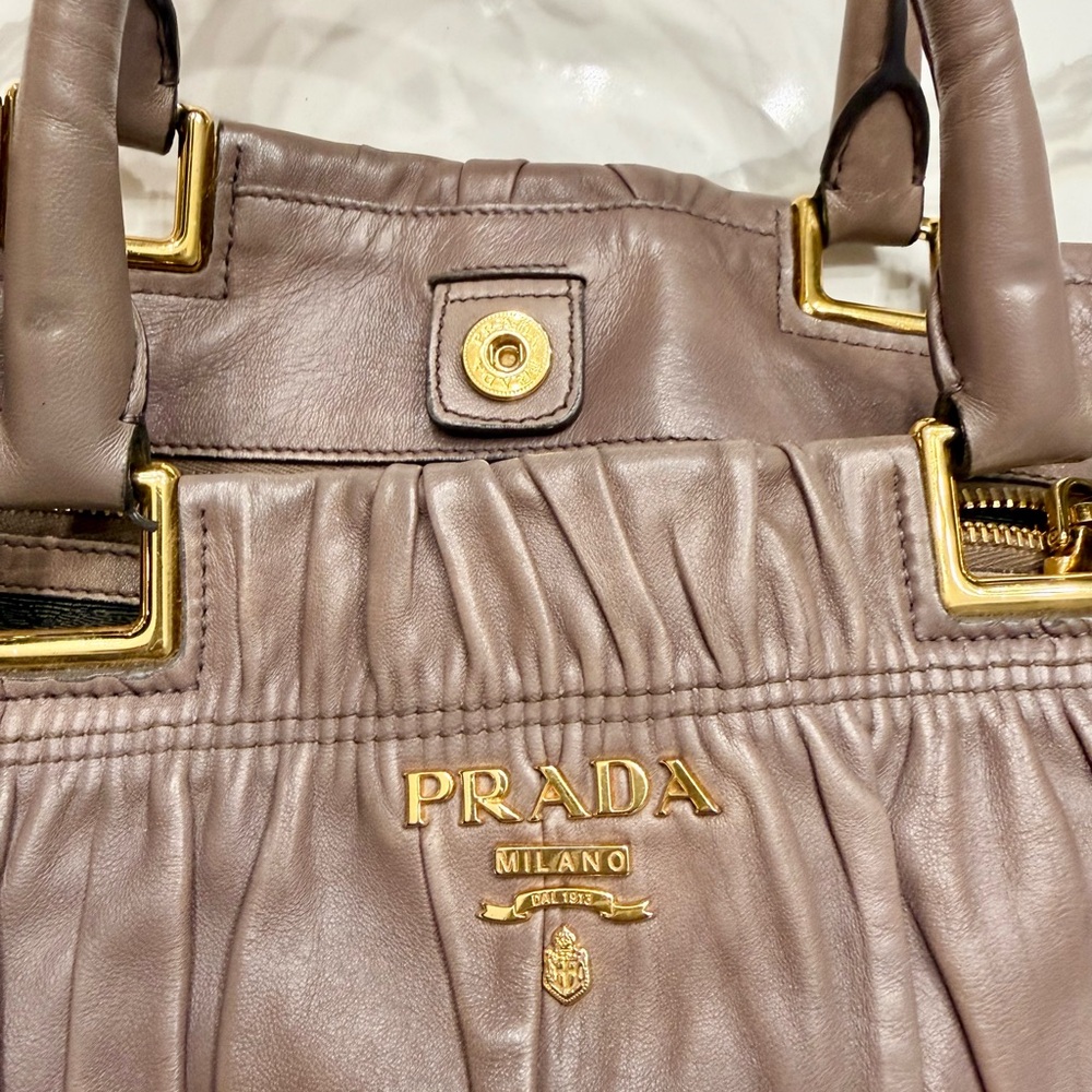 ✨ Authentic Prada Taupe Leather Gaufre 2-Way Bag ✨ - Picture 2 of 10